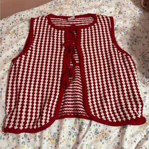 Red and White Women's Sleeveless Blouse